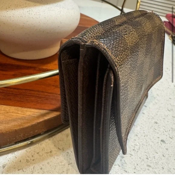 Authentic Louis Vuitton Vintage Damier Ebene Wallet - Picture 3 of 5